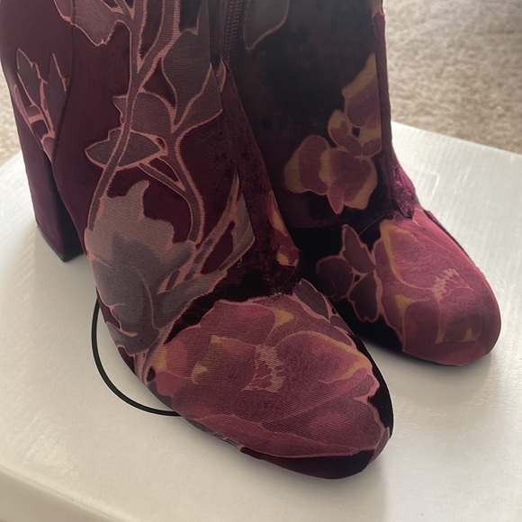Steve Madden velvet floral bootie - Picture 3 of 10